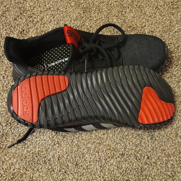 Adidas Black Sneakers with Red and White Accents - Picture 4 of 4